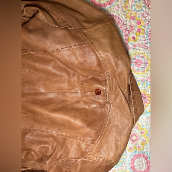 Women’s Danier Leather Jacket - Picture 9 of 10